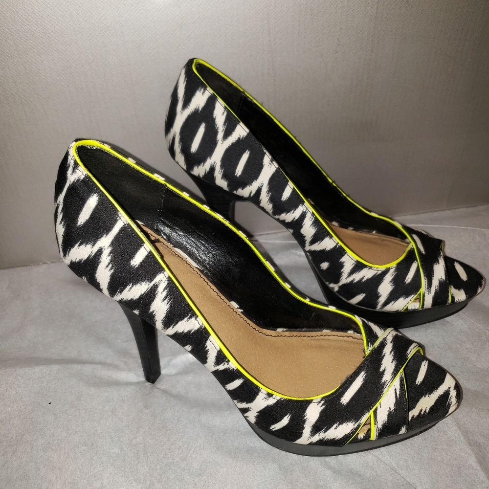 Fergalicious peep toe sandals size 8